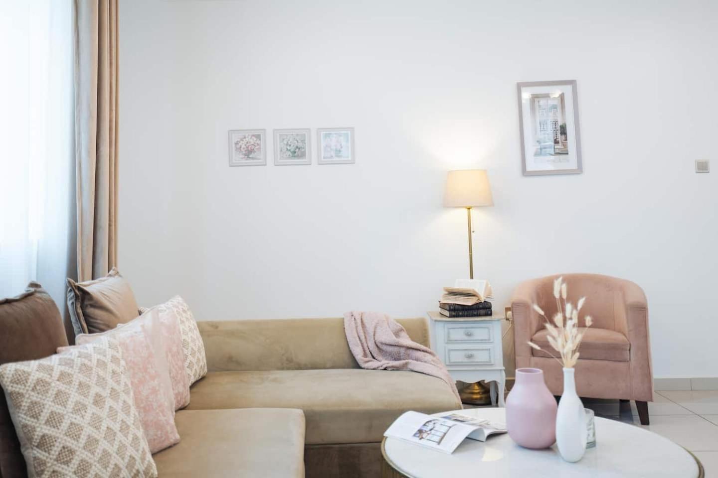 Charming Warm Suite With Amazing Views Of The City Dubai Buitenkant foto