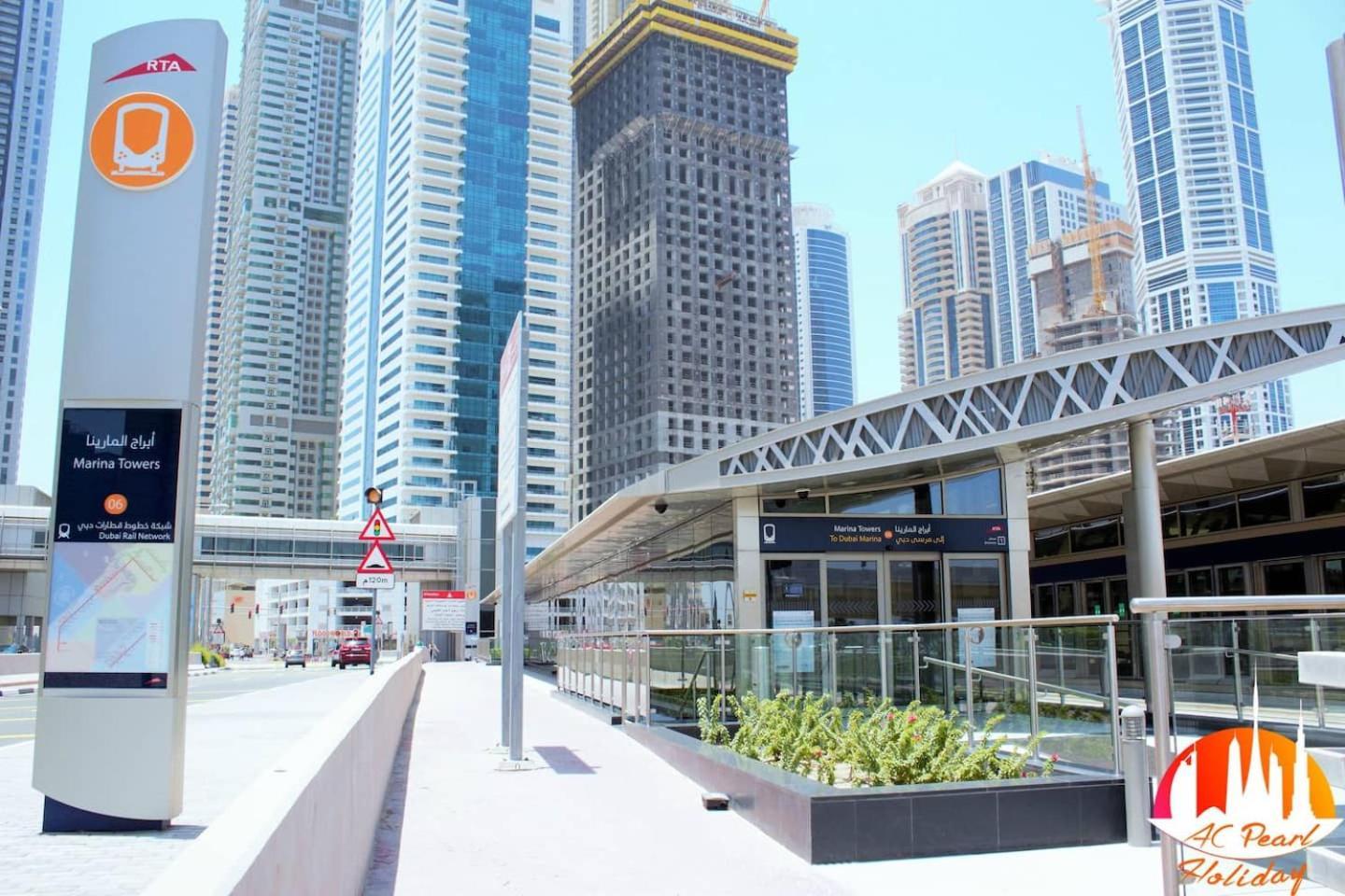 Charming Warm Suite With Amazing Views Of The City Dubai Buitenkant foto