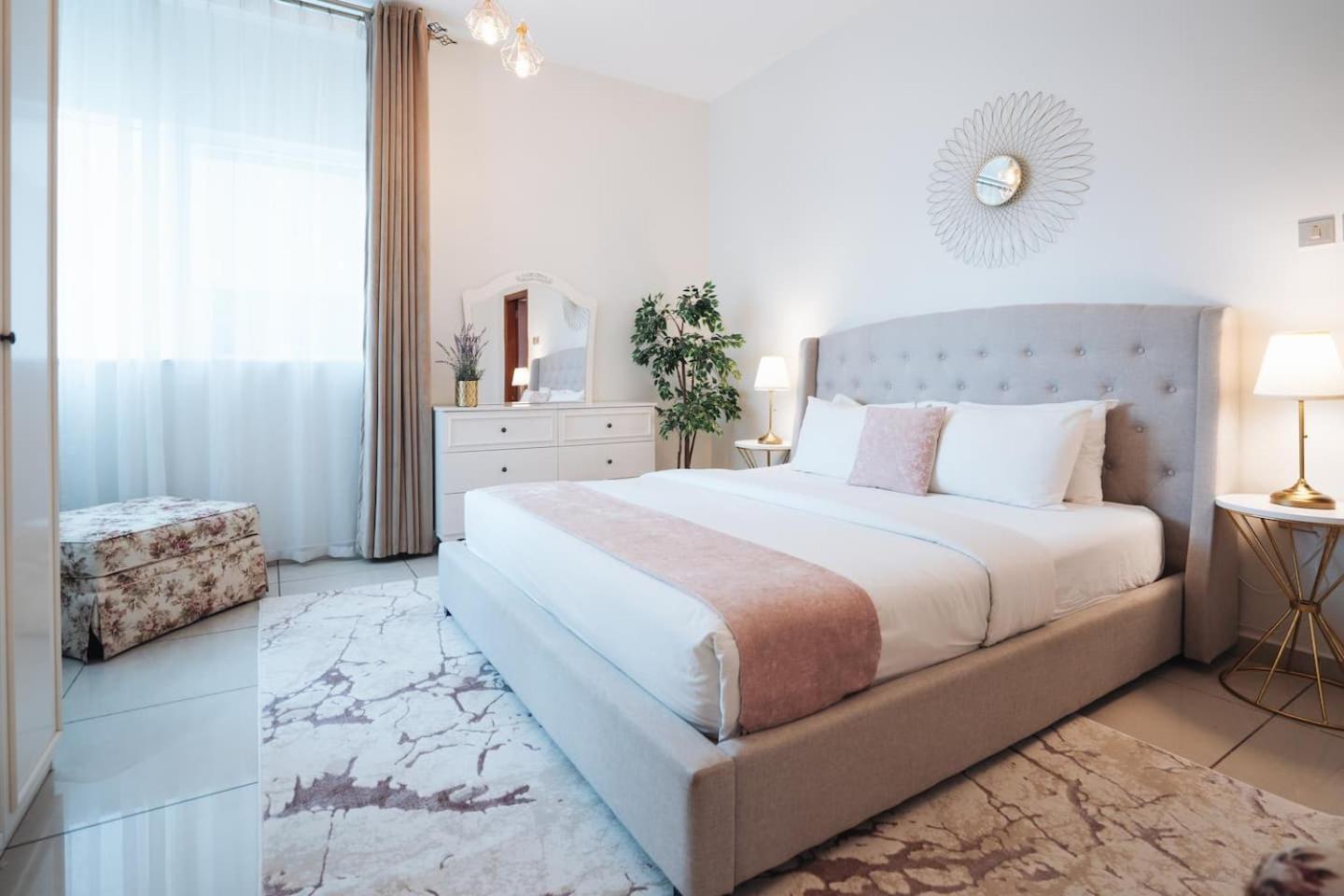 Charming Warm Suite With Amazing Views Of The City Dubai Buitenkant foto