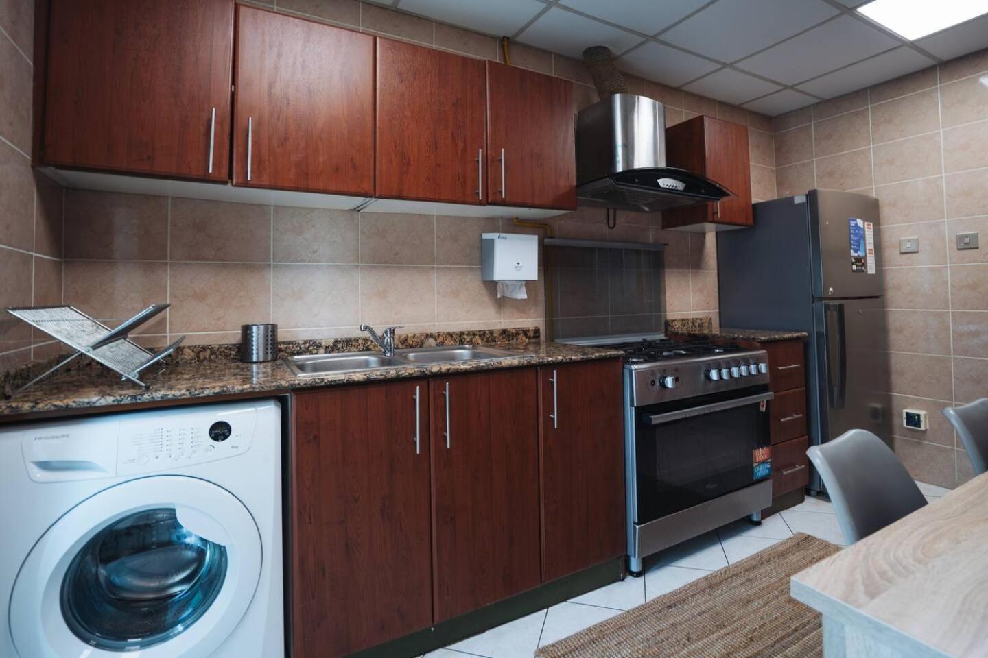 Charming Warm Suite With Amazing Views Of The City Dubai Buitenkant foto